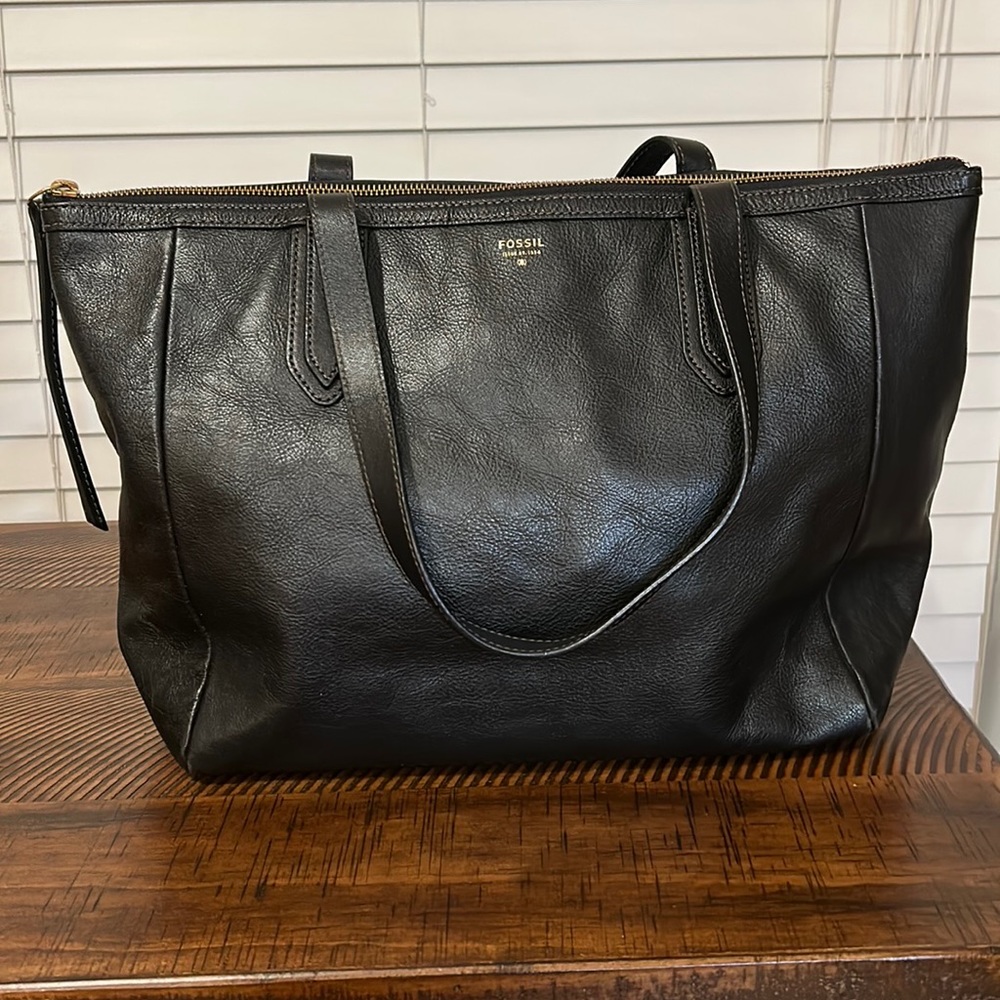 FOSSIL SYDNEY LEATHER TOTE- BLACK